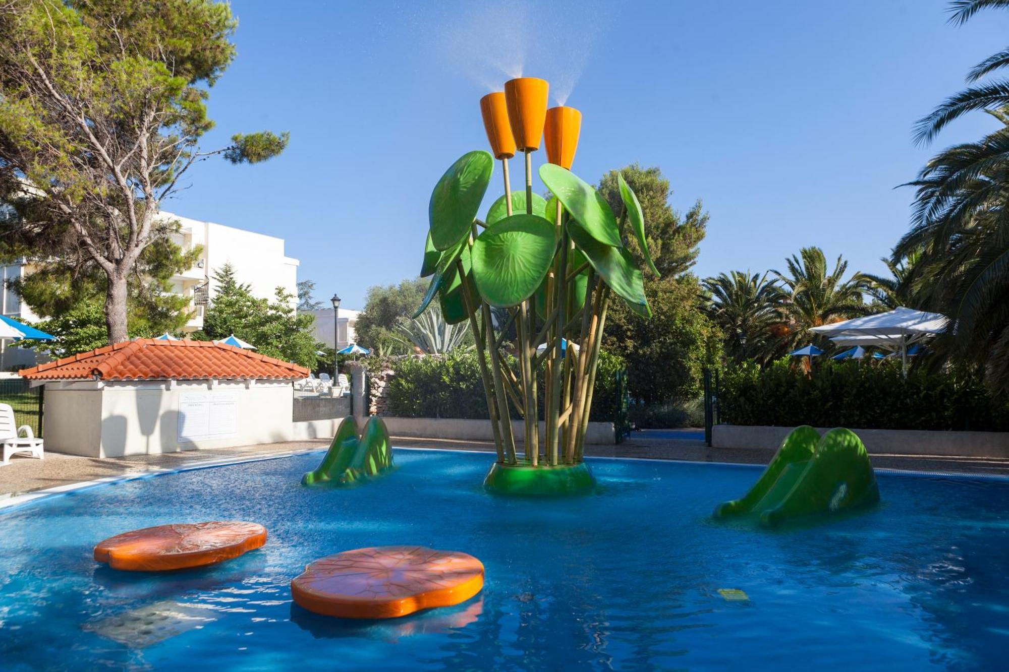 Hotel Waterman Kaktus Supetar Bagian luar foto