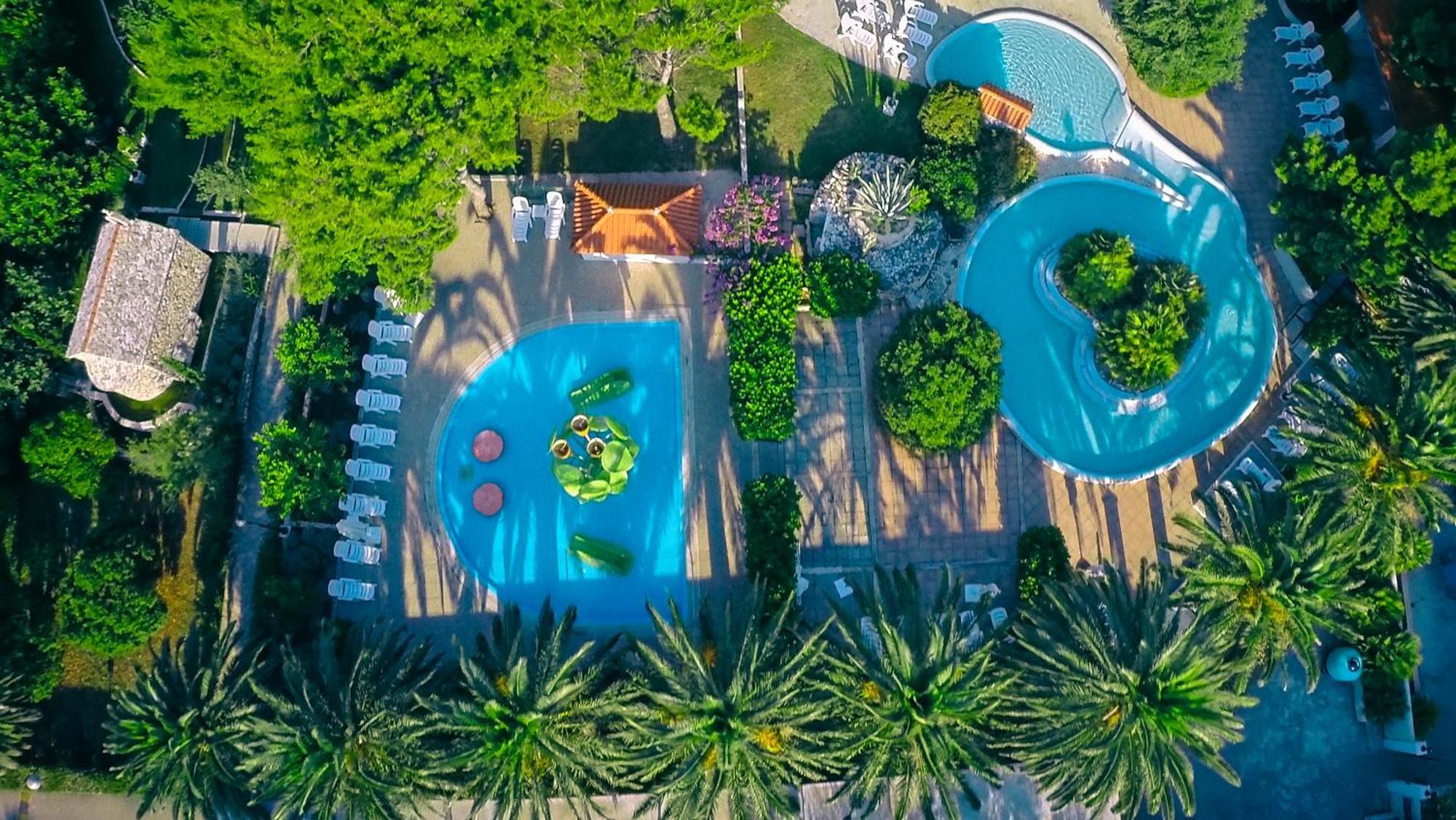 Hotel Waterman Kaktus Supetar Bagian luar foto