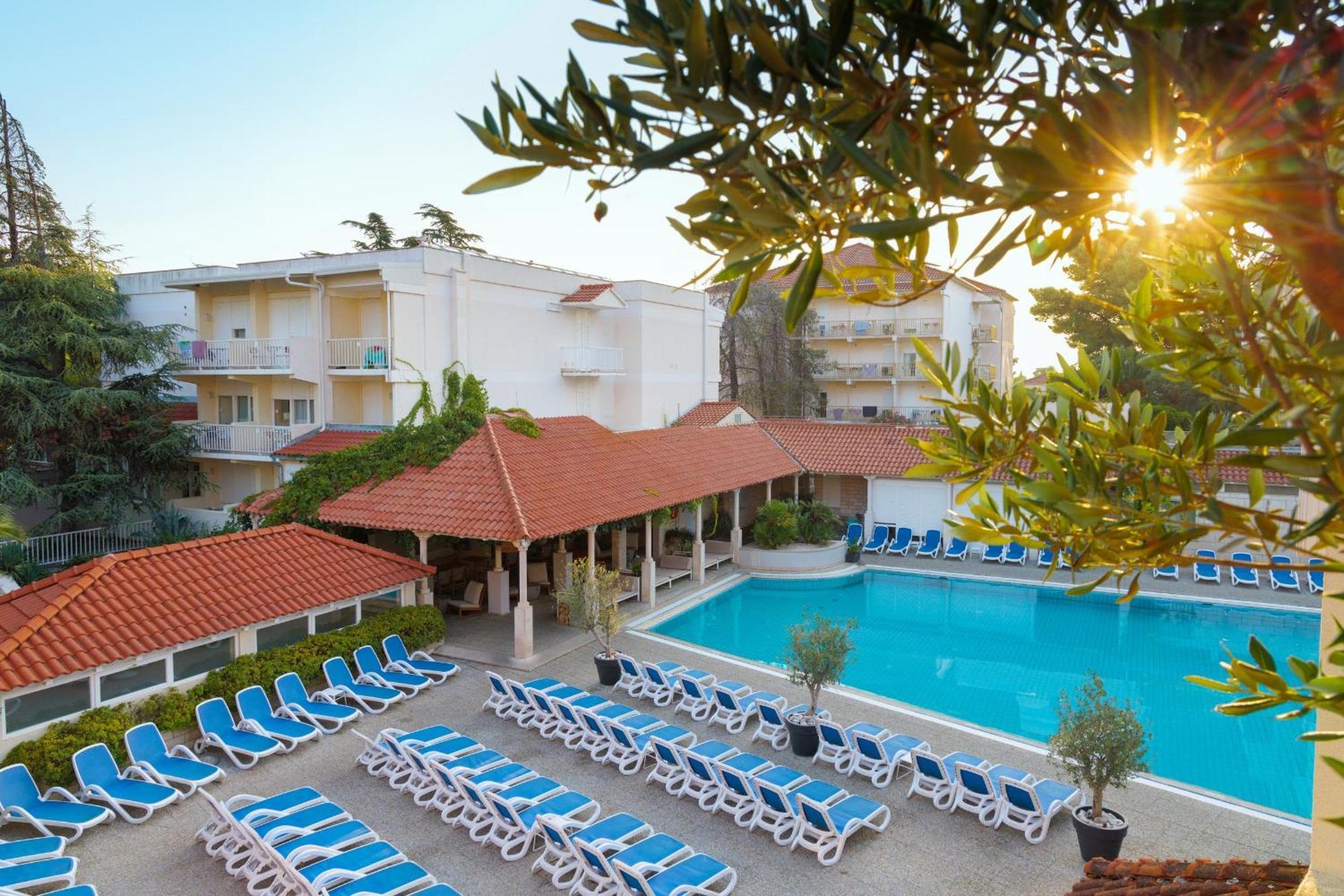 Hotel Waterman Kaktus Supetar Bagian luar foto